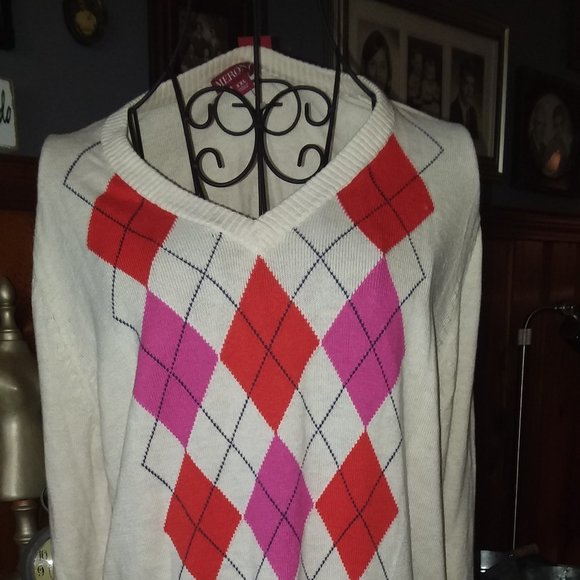 Merona Sweaters - Merona pink black argyle sweater Merona Sweaters - Merona pink black argyle sweater